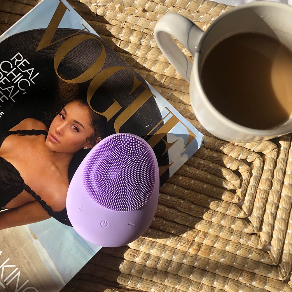 Isla Facial Cleansing Brush